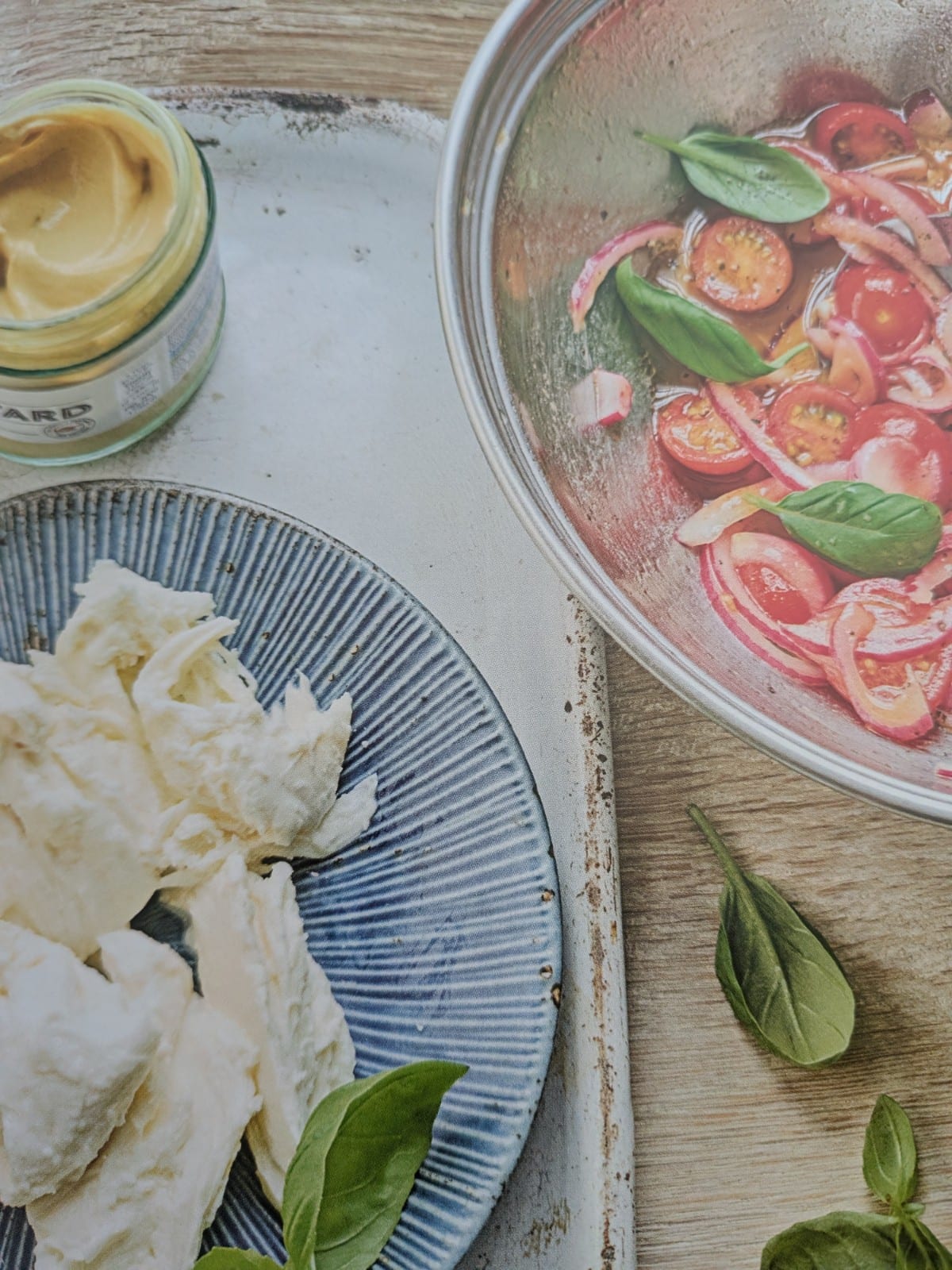 Fresh Caprese Pasta Salad